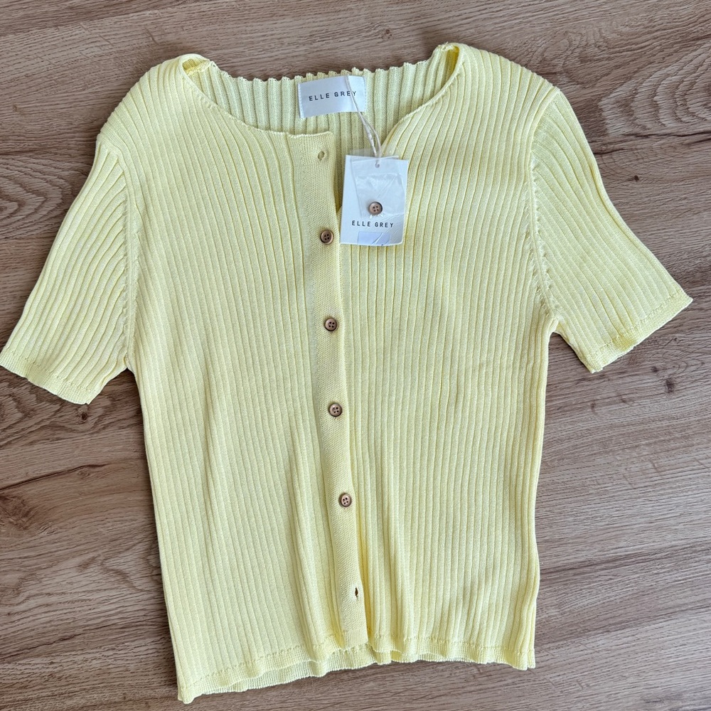 Elle Grey Butter Yellow short sleeve cardi